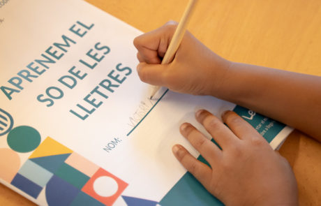 Compromesos amb el desenvolupament i l’èxit escolar de tots els infants